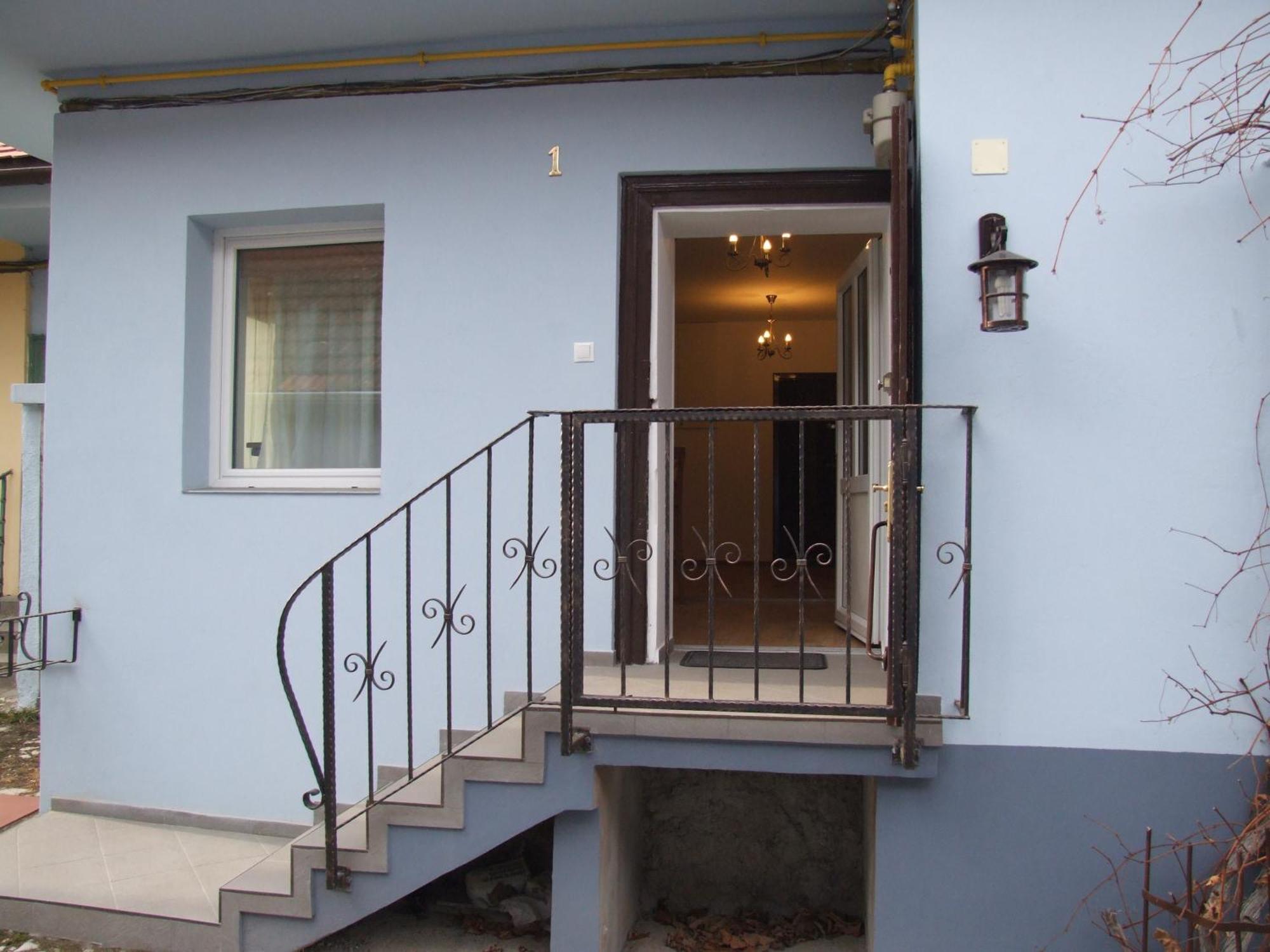 Hotel Blue House Braşov Exterior foto